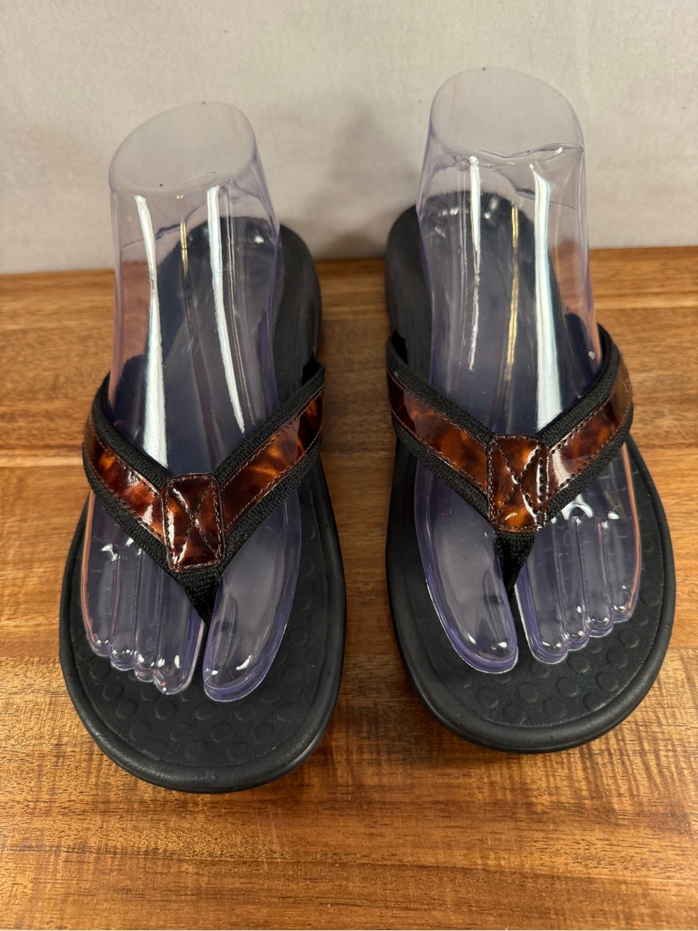 Vionic Tide II Sandals in Brown and Black Size 7 - Picture 2 of 11